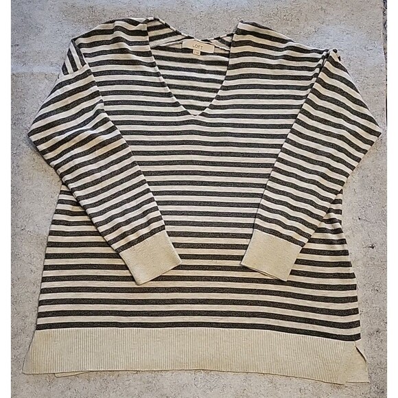 13 Women's Sz Large Clothing Items Mixed Styles & Brands For 1 Low Price *READ - Picture 11 of 16